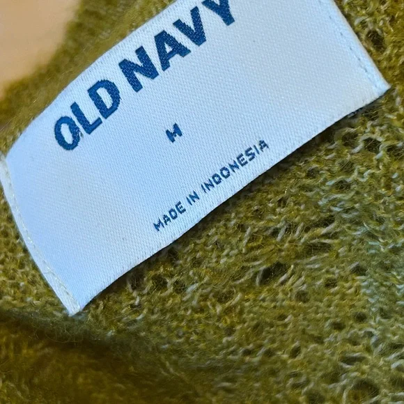 NWOT Old Navy Sweater(size medium) - Picture 7 of 7